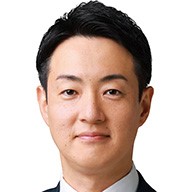 横山　英幸氏