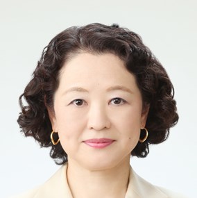 芳野友子氏