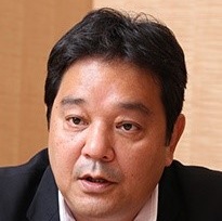鈴木 哲夫氏